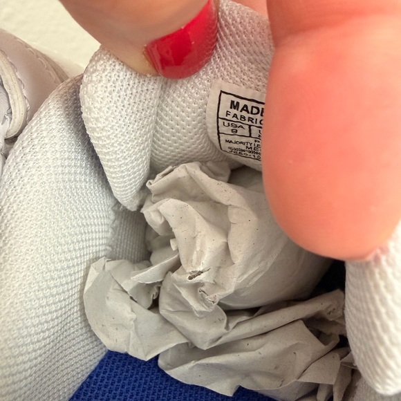 Ralph Lauren White Sneakers with Multicolor POLO Embroidery SIZE 9 (little boys) - Picture 5 of 5